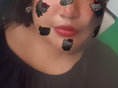 Yessi (971 643 433)